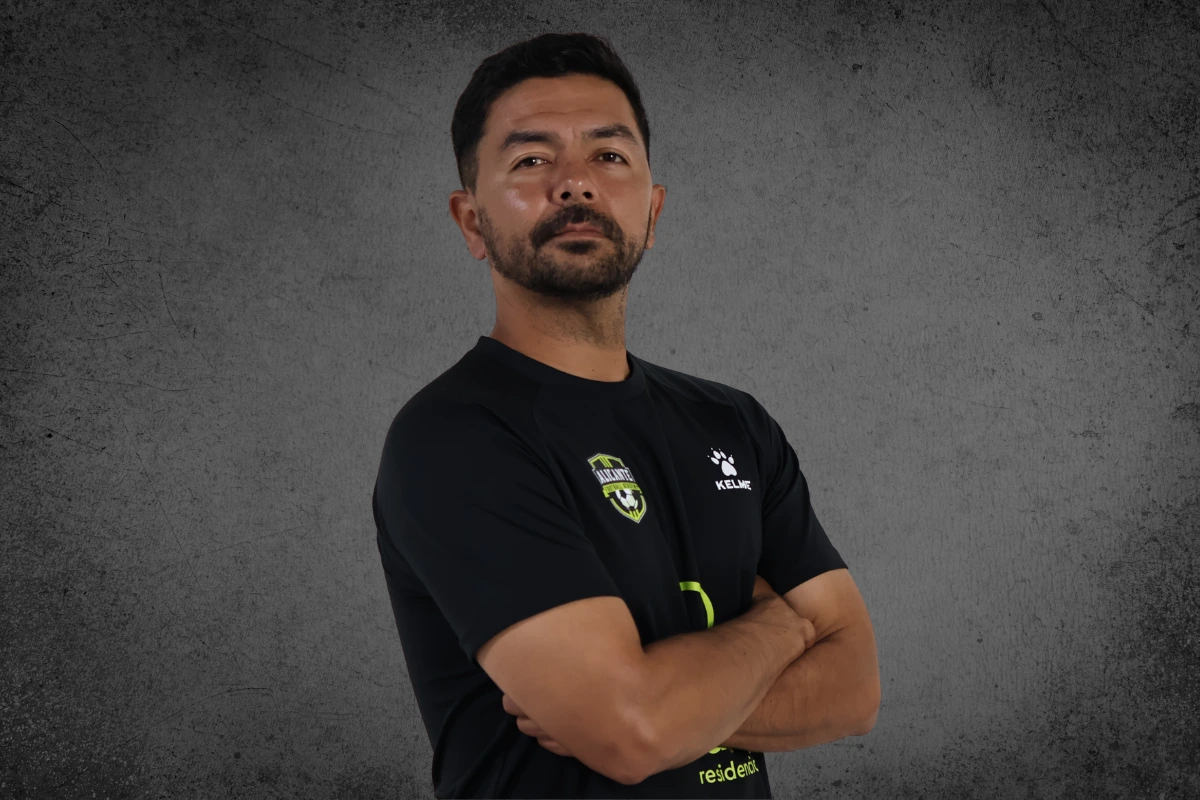 Luis Enrique Marin Gonzalez - Head Coach