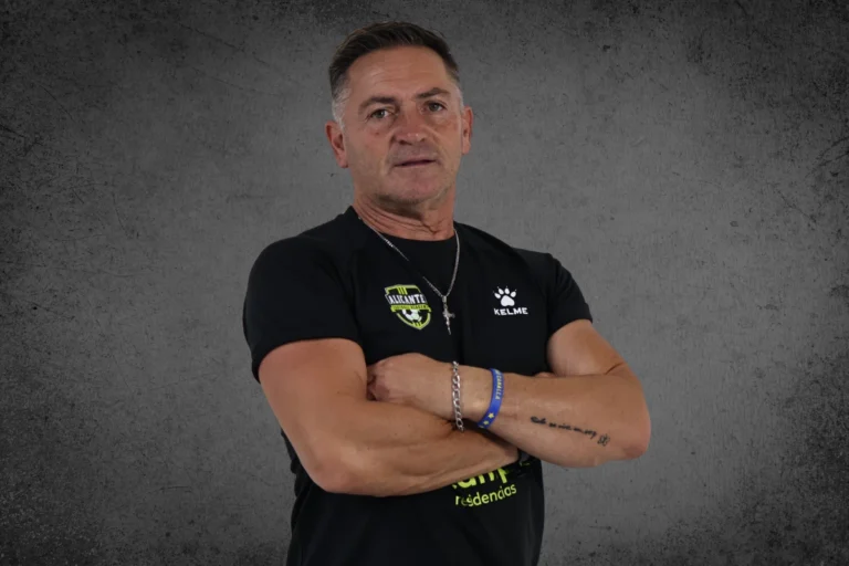 Néstor Omar Salas - Coach