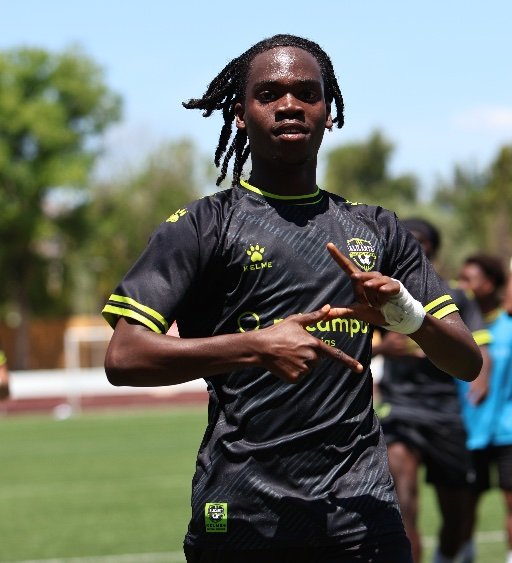 academy vs club soccer player in alicante football academy kit